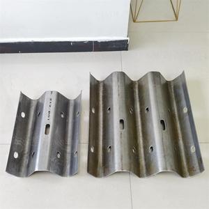 Machine de formage à rouleaux pour panneaux de protection à grande vitesse Wadley, avec commande PLC, découpe hydraulique automatique et longue durée de vie - Product Image 6