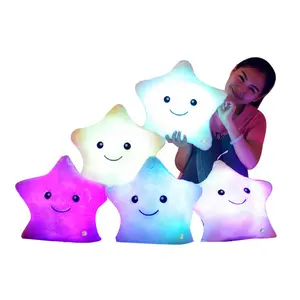 Almohada luminosa de peluche suave para niños y niñas, juguete creativo de estrellas de colores brillantes, cojín con luz Led