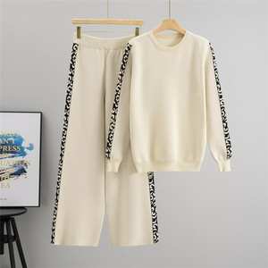 <strong>Leopard</strong> <strong>Printed</strong> Knit <strong>Outfits</strong> Long Sleeve Sweater and Pants 2 Piece Set <strong>for</strong> Women - Product Image 2