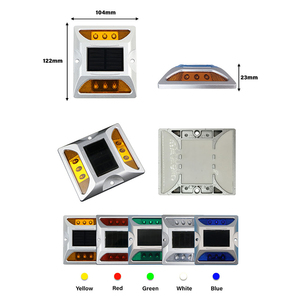 Dissuasore Stradale Solare <span class=keywords><strong>a</strong></span> LED in Alluminio con Occhi di Gatto e Riflettore Integrato - Product Image 2