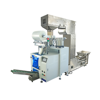 Machine d'emballage multifonctionnelle pour le remplissage, l'alimentation, le traitement et le soudage de films plastiques