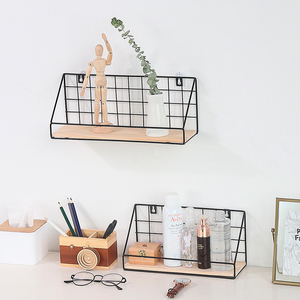 European-style modern small hanging shelves for wall with guardrail wall rack shelf home storage supplies metal wall shelf