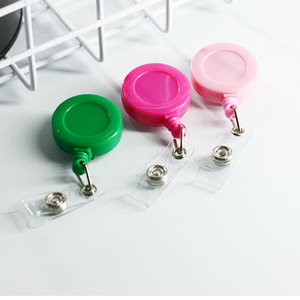 Stock direct d'usine de boucles télescopiques rondes multicolores faciles à ouvrir, avec emplacements pour logo en époxy et badges nominatifs de couleur unie. - Product Image 3