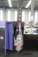 Machine de découpe laser à fibre 1500W 2KW personnalisée à faible coût 1325 6010 métal coupe transfert thermique aluminium acier inoxydable