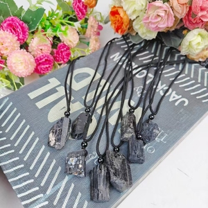 <strong>Wholesale</strong> Price Healing Natural Gemstone Meditation <strong>Crystals</strong> <strong>Raw</strong> Stone Black Tourmaline Pendant Carvings for Woman Gifts - Product Image 2