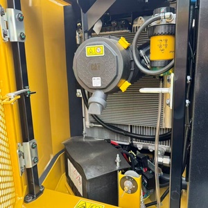 Excavatrice CAT 307, poids opérationnel de 3 tonnes, capacité de la benne de 0,12 m³, équipement de construction hydraulique jaune - Product Image 5