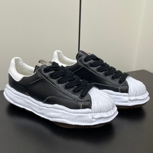 รองเท้าผ้าใบผู้หญิงแบรนด์ MMY รุ่นฮิตปี 2025 ระบายอากาศได้ดี น้ำหนักเบา สไตล์ลำลอง เดินสบาย ดีไซน์หรูหรา แบบสปอร์ต ทรงเตี้ย สไตล์เรโทร - Product Image 1