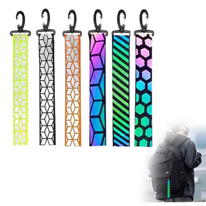 Porte-clés réfléchissant créatif Bandes de pendentif réflecteur pour sac à dos Accessoires de vélo VTT Poussette de landau - Product Image 4