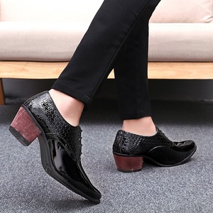 Mocassins de luxe faits à la main pour hommes chaussures en cuir Pu design italien pour hommes chaussures formelles chaussures plates pour hommes à <span class=keywords><strong>plateforme</strong></span> mocassins - Product Image 6