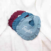 Bavoir à volants personnalisé brodé avec monogramme pour bébé fille, en coton pur, résistant aux taches - Cadeau de naissance