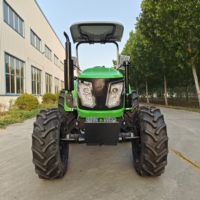 Tracteur agricole léger et compact à quatre roues motrices, compatible avec divers outils de travail agricole
