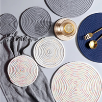 Sous-verres en bois tressé au design moderne Evergreen, tapis de table tissé, dessous de plat, dessous de pot pour usage domestique