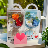 Ranguo Luxuriöser Roter/Rosa/Lila Künstlicher Seifenblumenstrauß in Transparenter Geschenkbox, Langlebiges Romantisches Valentinstagsgeschenk für Sie