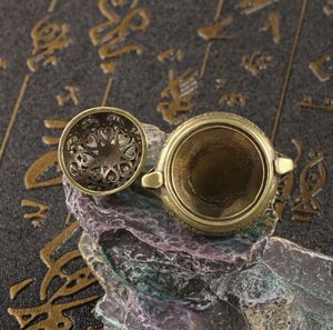 Groothandel Antiek Qing Dynastie Éénpijler Studie Messing Gegraveerd Fijne Kleine Koperen Stukken Mini Koperen Wierookbrander - Product Image 5