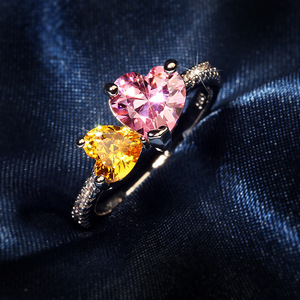 Anillo Romántico Toi Et Moi con Doble Corazón en Circonita Cúbica, Corte Corazón en Amarillo Canario y Rosa, Anillo de Dos Piedras con Pavé para Mujer, Venta al Por Mayor - Product Image 6