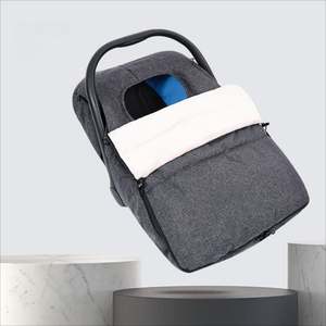 Cubierta Multiusos para Lactancia, Ganchos para Cochecito para Mamás Primerizas, Protector de Asiento de Coche para Bebés para Invierno, Funda para Asiento de Coche para Bebés - Product Image 5