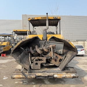 เครื่องปูยางมะตอย Sany SSP90C-8 ปี 2020 มือสอง สำหรับงานก่อสร้างถนน กำลังการผลิต 900 ตัน/ชม. กำลัง 180 กิโลวัตต์ ระบบไฮดรอลิกเต็มรูปแบบ - Product Image 5