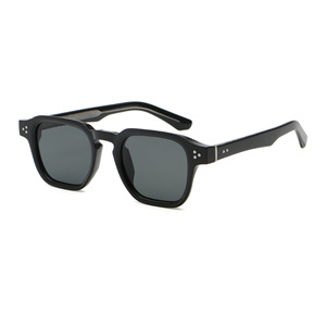 Luxury Vintage Women's <b>Sunglasses</b> with UV400 Polarized Lenses Comfortable Full Rim PC Frame Trendy Colored Design - Product Image 4