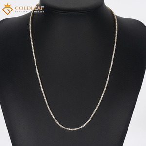 Collier chaîne tennis classique personnalisé en or jaune 10 carats avec diamant de laboratoire taille D VVS certifié IGI pour mariage et fiançailles - Product Image 5