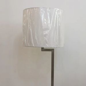 Lámpara de Noche LED Moderna y Sencilla para Habitación de Hotel Days Inn by Wyndham, con una Cama King y Dos Mesitas de Noche, Base para Bombilla E26 - Product Image 2