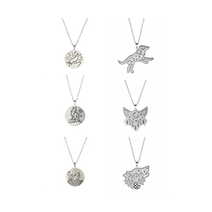 Collana con Ciondolo Lupo e <span class=keywords><strong>Luna</strong></span> in Acciaio Inossidabile, Collana da Uomo Placcata Oro, Collana Semplice in Acciaio Inossidabile - Product Image 1