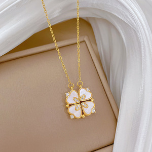 Collier pendentif trèfle à quatre feuilles pour femme, chaîne de clavicule en acier titane avec breloque cœur d'amour et fleur en diamant - Product Image 3