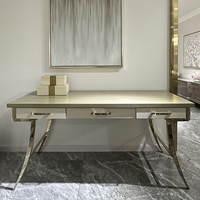 Dessus en bois massif de luxe personnalisé de Dubai et bureau d'ordinateur à base de métal pour la maison, le bureau et les études.