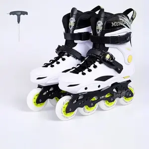 YITOO Factory Price Two Colors Unisex Roller Skates Entertainment Roller Skates for Adults with 4 Wheels