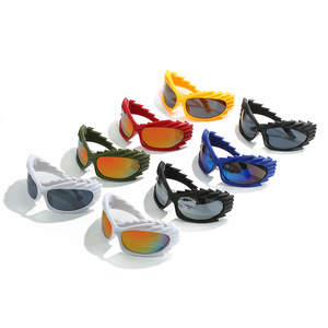 Gafas de Sol Rectangulares Vintage Estilo Y2K para Mujer, Marca de Lujo, Gafas de Sol Retro Plateadas para Hombre, Estilo Punk Hip Hop, Protección UV400, Montura Ojo de Gato - Product Image 5