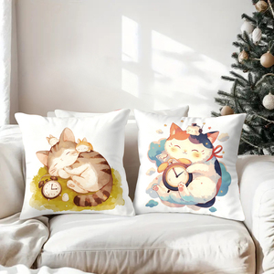 Милые спящие котики с часами и звездами на уютных подушках для праздничного домашнего декора. - Product Image 3