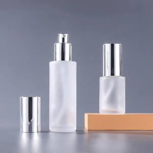 Lege Heldere Frosted Fijne Nevel Spuitfles 100Ml 3.3Oz Huidverzorging Glazen Lotion Pompfles Met Goud Zilveren Pomp <span class=keywords><strong>Spray</strong></span> - Product Image 2