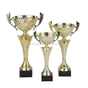 Commercio all'ingrosso su ordinazione di medaglie e trofei a buon mercato su misura di calcio trofeo premio, argento placcato oro del metallo trofeo coppa