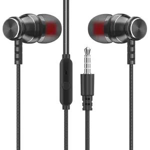 Fábrica al por mayor sonido claro en el oído 3,5mm manos libres con cable auriculares con micrófono para juegos para jugar juegos