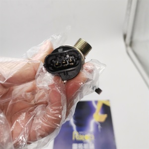 ชุดคอมมอนเรลแท้ใหม่ PC200-8 รุ่น 6754-71-1210 6754-71-1211,  ท่อร่วมเชื้อเพลิง 6D107 รุ่น 6754-71-1210 6754-71-1211 - Product Image 3