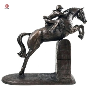 Oeuvre originale faite à la main de sculpture de trophée équestre jockey de <span class=keywords><strong>cheval</strong></span> de course en bronze - Product Image 1