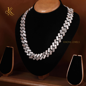 Chaîne de cou hip-hop haut de gamme ornée de diamants moissanite étincelants pour une brillance exceptionnelle et une mode urbaine moderne. - Product Image 3