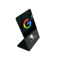 Étiquettes de menu NFC RFID en acrylique personnalisées en gros avec support d'affichage scannable par code QR pour les médias sociaux