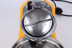 Factory Support Commercial <strong>Ice</strong> <strong>Shaved</strong> <strong>Ice</strong> <strong>Machine</strong> Crusher <strong>Machine</strong> Manual New Style Block <strong>Ice</strong> Crusher <strong>Machine</strong> - Product Image 5