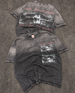 เสื้อยืดผู้ชายสไตล์กรันจ์ย้อนยุคแบบขายส่ง พิมพ์ลายกราฟิกสองด้าน สีซีดแบบซันเฟด ขาดรุ่ย ทรงหลวม สั่งทำได้ - Product Image 1