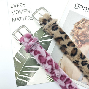 <span class=keywords><strong>Cintura</strong></span> da <span class=keywords><strong>donna</strong></span> in <span class=keywords><strong>pelle</strong></span> soffice <span class=keywords><strong>marrone</strong></span> rosa calda leopardo peluche argento con fibbia in metallo - Product Image 4