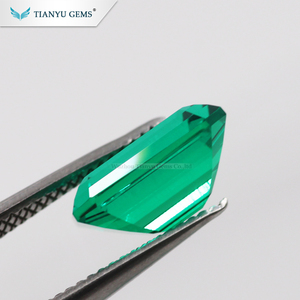 Piedra de Esmeralda Sintética Colombiana Tratada con Calor, Corte Esmeralda 8*10mm, Verde, de Tianyu Gems - Product Image 3