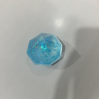 Jouet Squishy Gemme Facettée Effet Diamant, Bords Facettés, Flocons Irisés à l'Intérieur, Gel Translucide, Texture Claire, à Pétrir pour le Soulagement