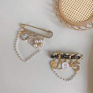 Broche de Haute Qualité Style Rétro Personnalisé, <span class=keywords><strong>Pin</strong></span>'s Polyvalent Tendance, <span class=keywords><strong>Corsage</strong></span> avec Perles pour Manteau ou Pull, Bijou Féminin à la Mode - Product Image 6