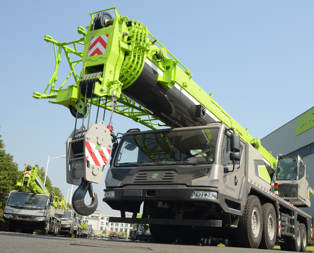 Zoomlion 90t Grua Truck Cranes ZTC900H533 Mobile Cranes in Stock