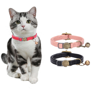 Collier de cou de chat en cuir PU de haute qualité <span class=keywords><strong>OEM</strong></span> avec cloche personnalisée graver au laser ID boucle de sécurité - Product Image 5
