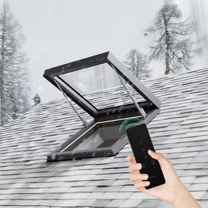 Fenêtre de toit vitrée électrique Skyview à cadre en aluminium pour grenier à pente, avec éclairage ventilé et isolation personnalisables - Product Image 1