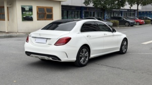 Le <span class=keywords><strong>prix</strong></span> d'exportation des voitures d'occasion professionnelles de la <span class=keywords><strong>Mercedes</strong></span>-Benz <span class=keywords><strong>Classe</strong></span> <span class=keywords><strong>C</strong></span> <span class=keywords><strong>C</strong></span> 200L Sport Edition restylée 2017 est réduit - Product Image 4