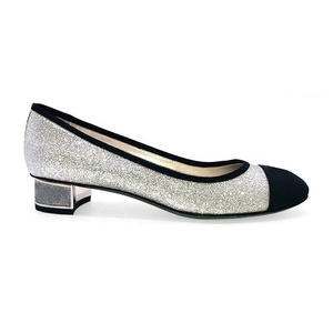 Commercio all'ingrosso Glitter punta tonda tacchi bassi scarpe con Logo personalizzato in vera pelle <span class=keywords><strong>argento</strong></span> tacchi quadrati da donna - Product Image 2