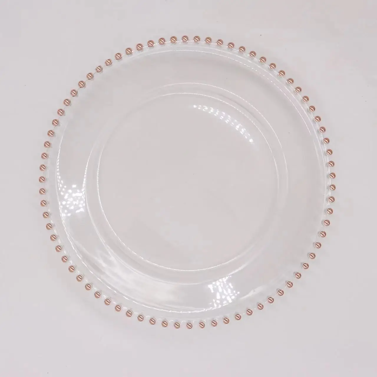 Объемные Классические Золотые пластиковые бусины под пластину, свадебные дизайнерские зарядные тарелки для свадебных мероприятий
