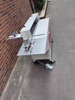 Machine à rainurer le papier et le carton pneumatique, machine à rainurer de bureau, machine à rainurer automatique pour boîtes cadeaux en carton